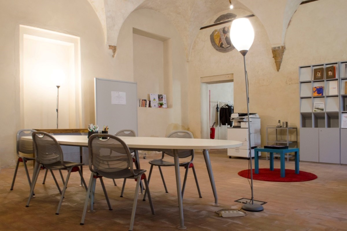 fotografia sala riunioni HUB Santagnese10